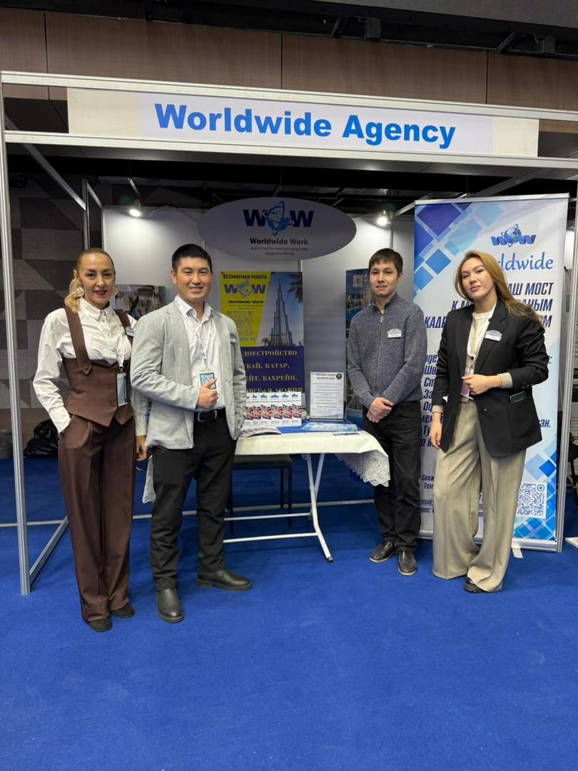 Worldwide Work team at a recruitment expo